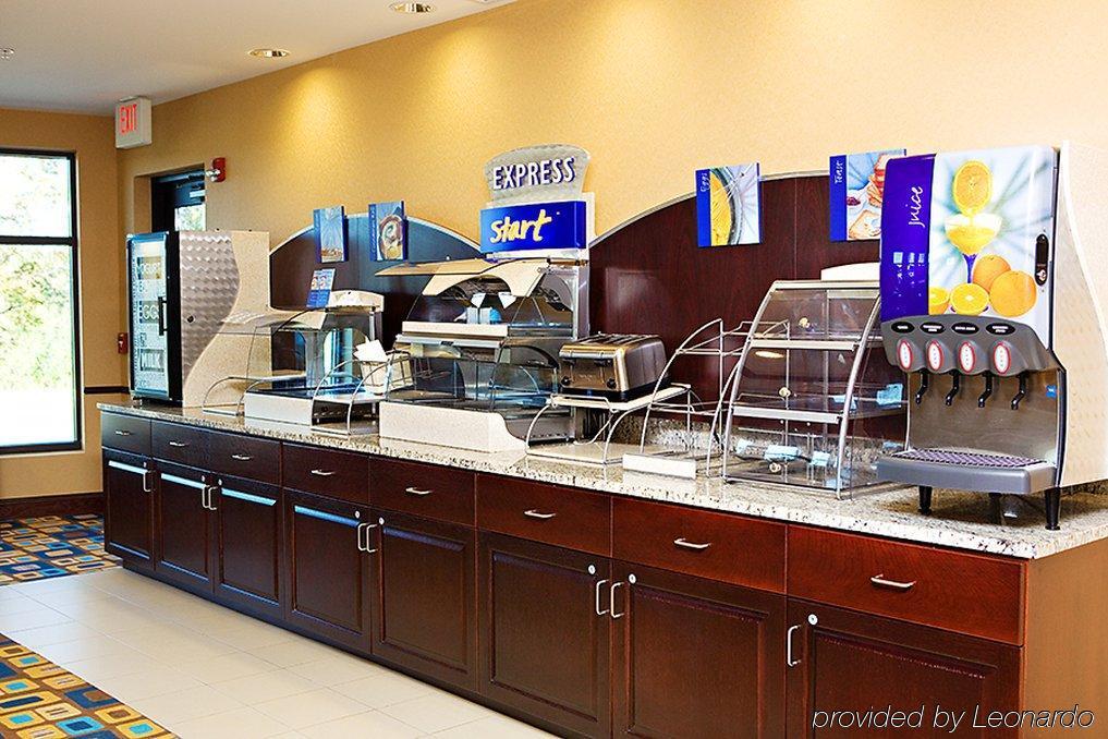 ฮอลิเดย์ อินน์ เอ็กซ์เพรส แอนด์ สวีท ยังส์ทาวน์ I 80 ร้านอาหาร รูปภาพ